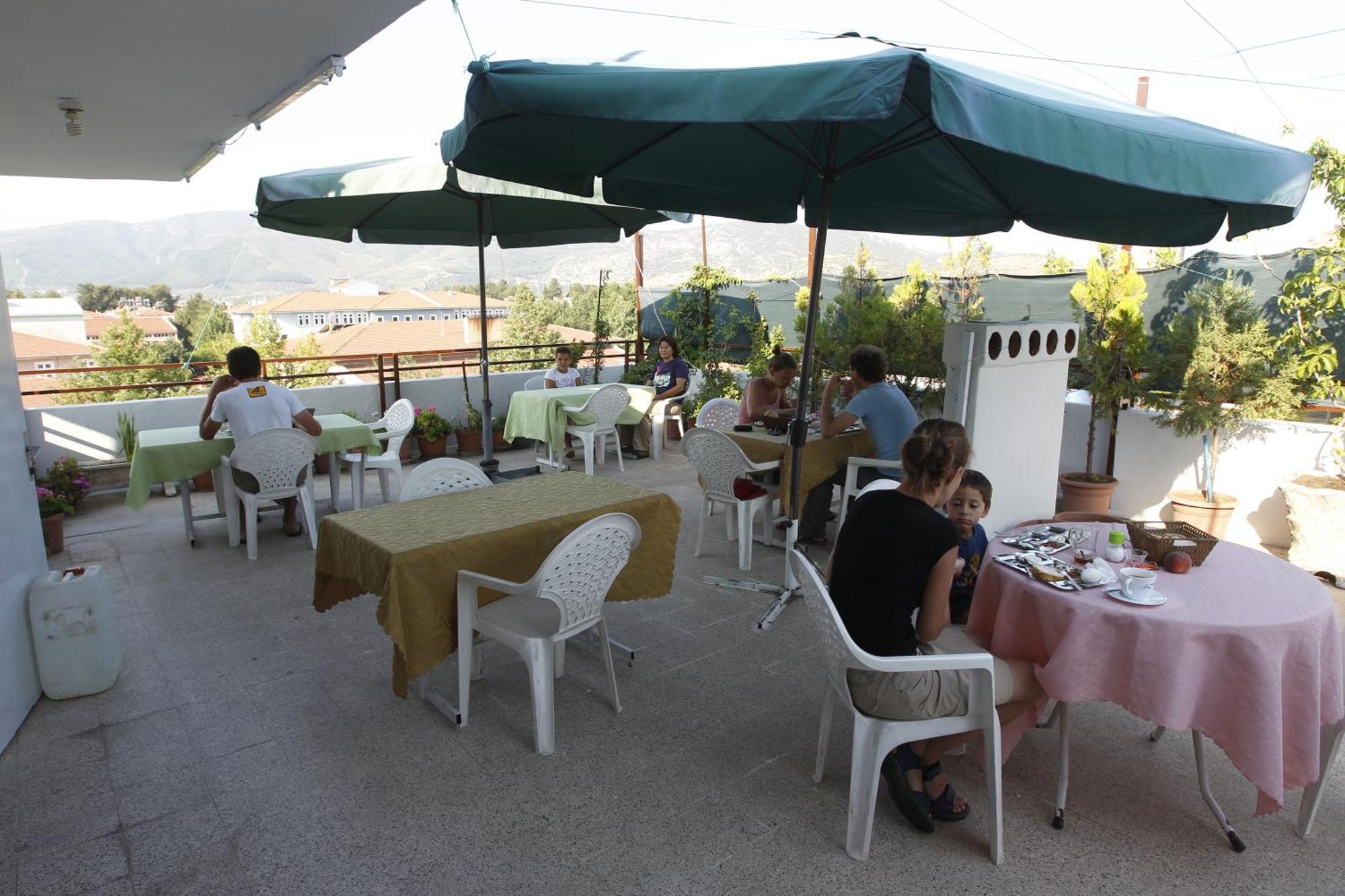 Vardar Pension Selcuk ภายนอก รูปภาพ