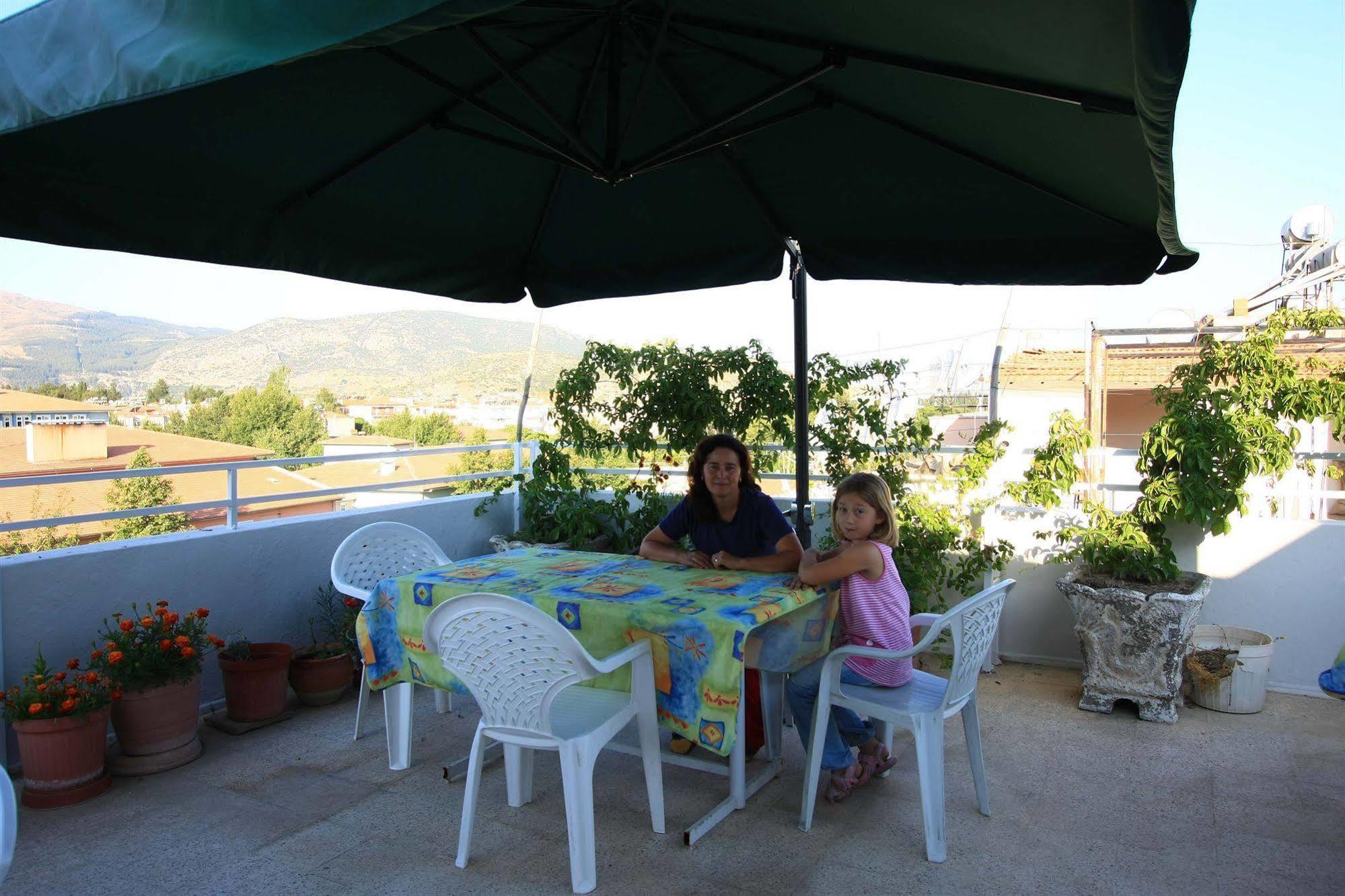 Vardar Pension Selcuk ภายนอก รูปภาพ